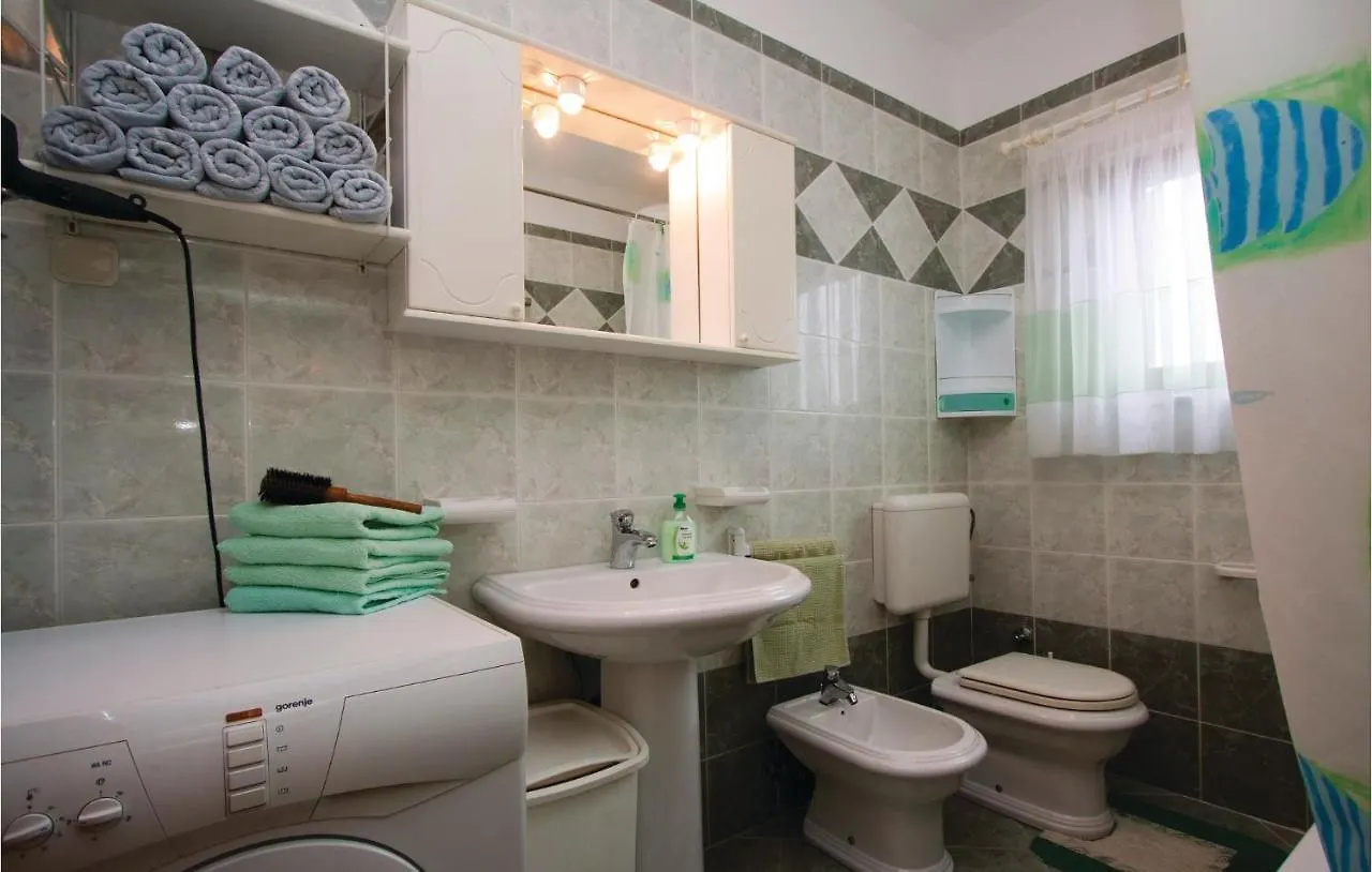 Ferienhaus 6 Bedroom Lovely Home In Barban